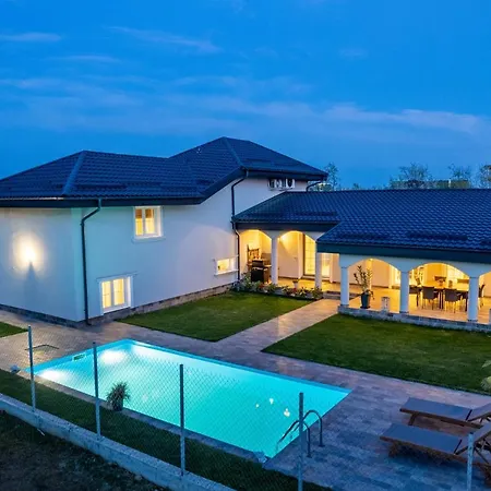Villa Pool House Mamaia Navodari