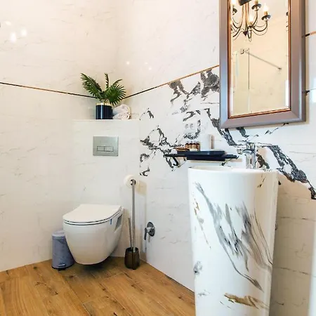 Pool House Mamaia * Năvodari