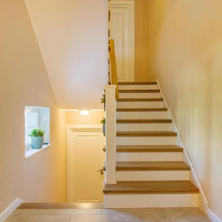 Pool House Mamaia Villa