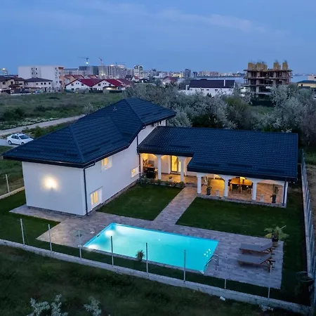 Pool House Mamaia * Navodari